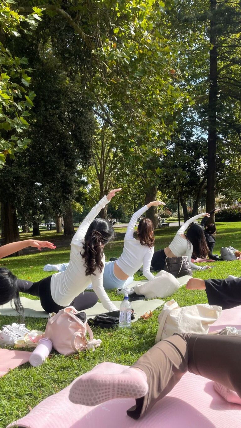 Yoga Có Tác Dụng Gì? 12 Lợi Ích Tuyệt Vời Cho Sức Khỏe