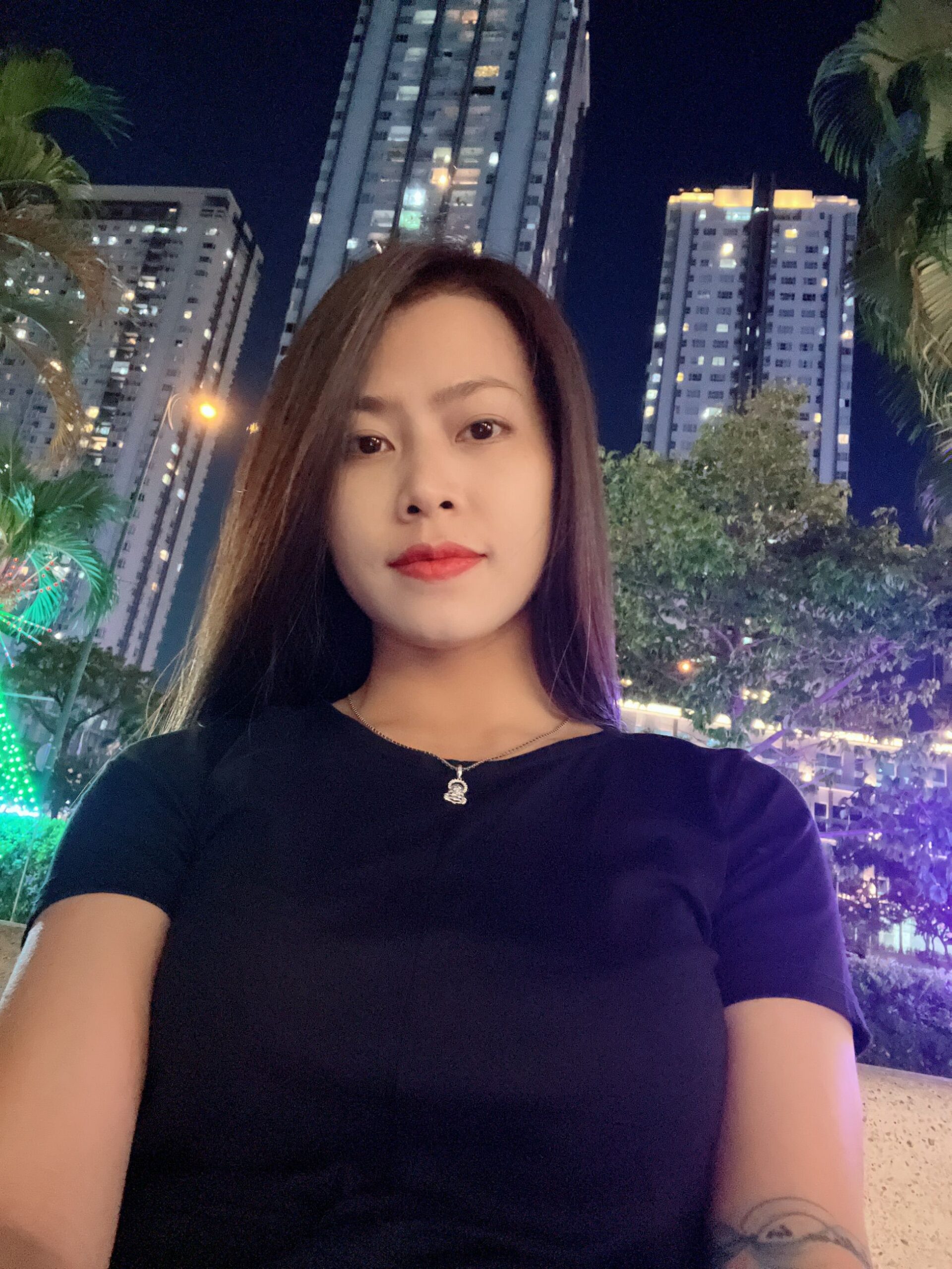 June Mai - Ảnh 2